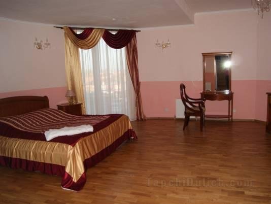 Khách sạn Palace Ukraine