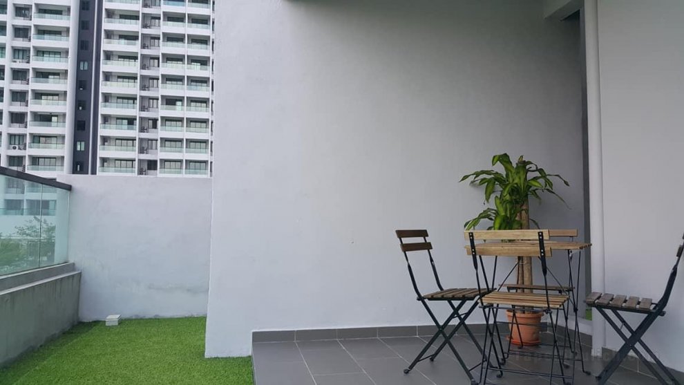 Seri Kembangan Homestay with Private Garden