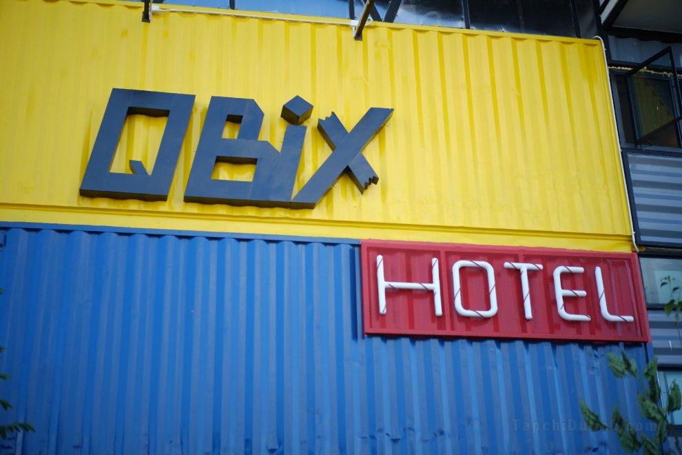 Khách sạn QBix