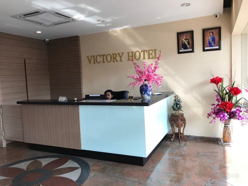 Khách sạn Victory