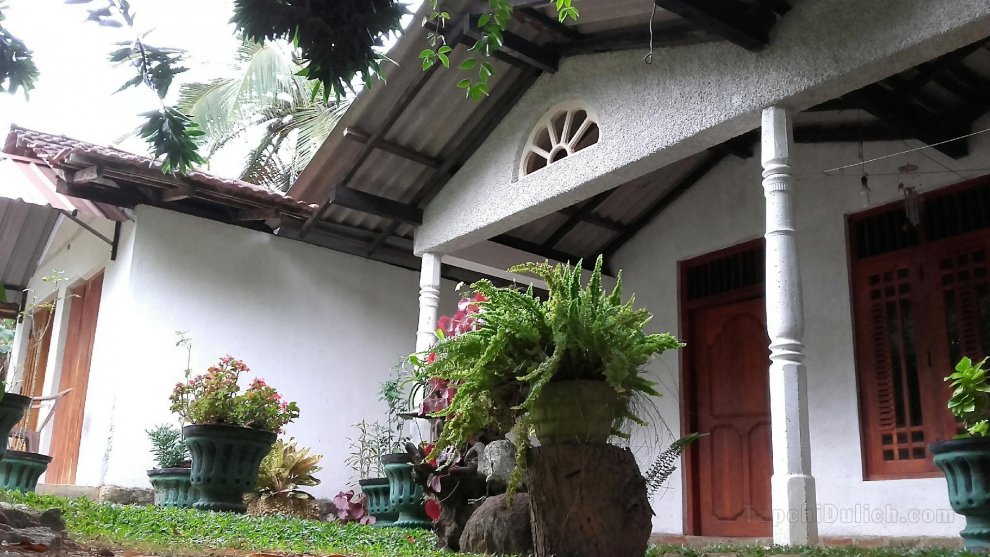 CHATHU'S AUTHENTIC HOMESTAY