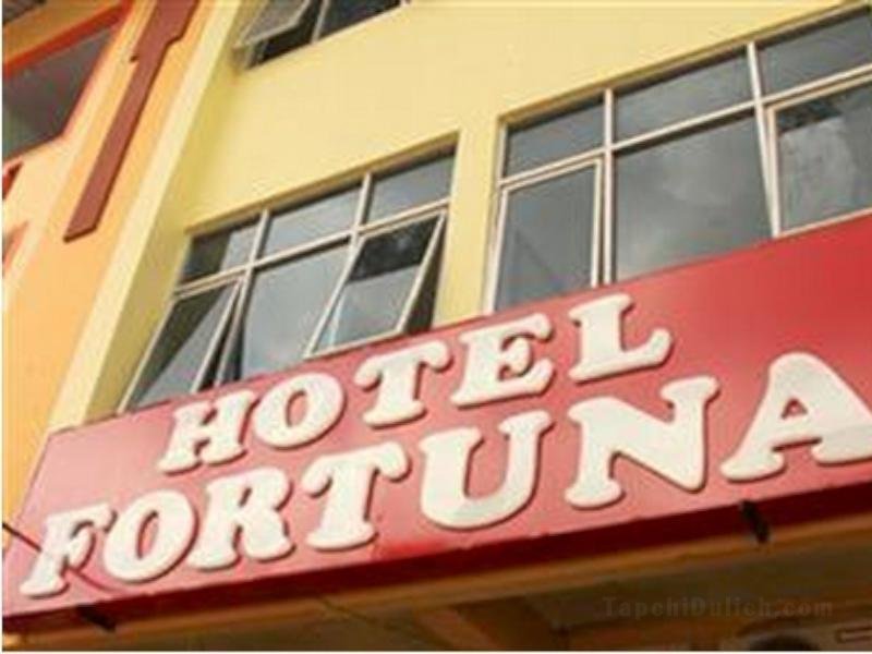 Khách sạn Fortuna