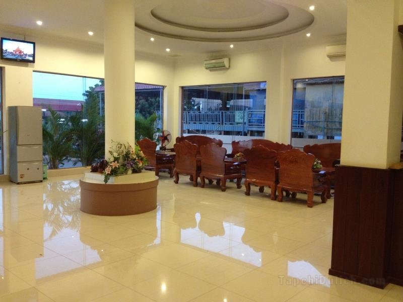 Khách sạn Ratanak Phnom Svay