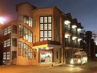 Khách sạn Himgiri