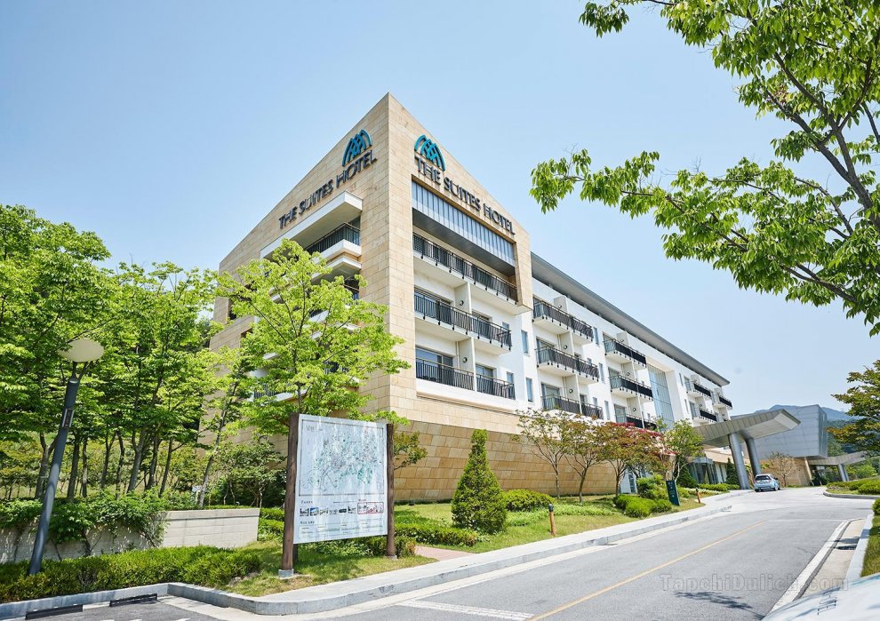 Khách sạn The Suites Namwon