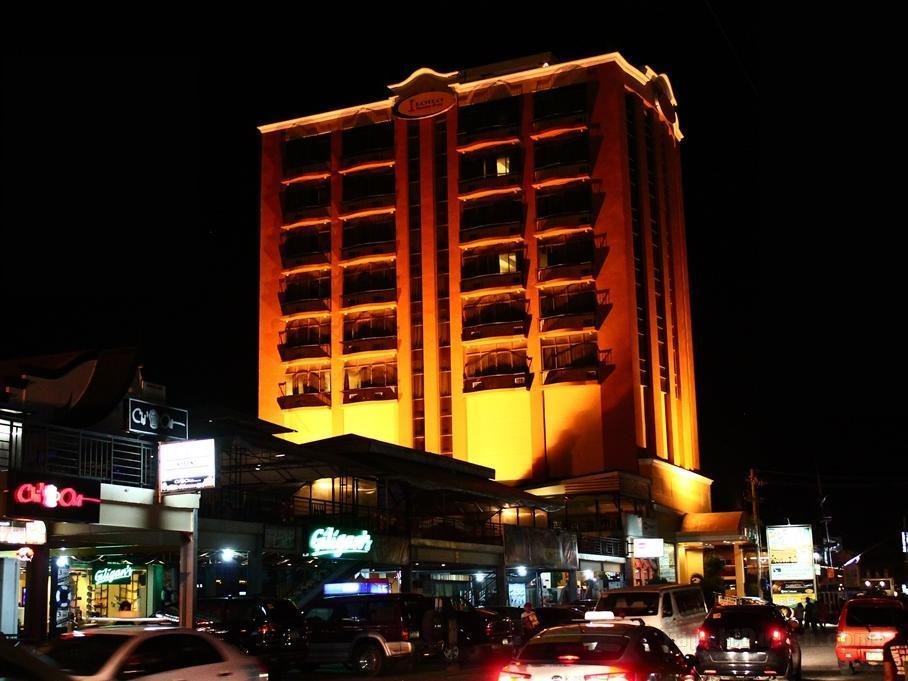 Khách sạn Iloilo Business