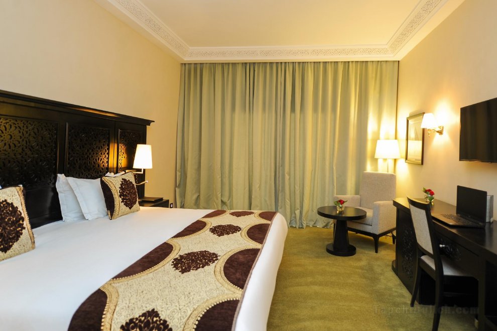 Hotel Riad Ennakhil &SPA