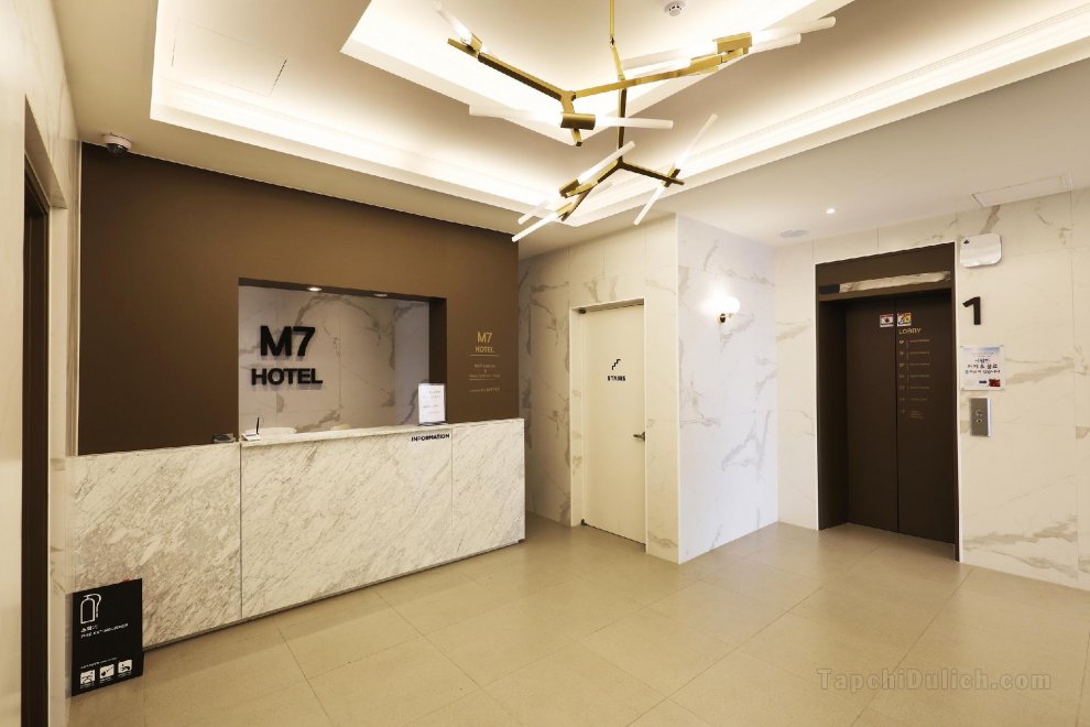 Khách sạn M7