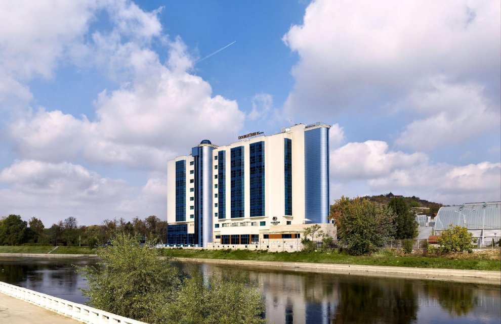 Khách sạn DoubleTree by Hilton Oradea