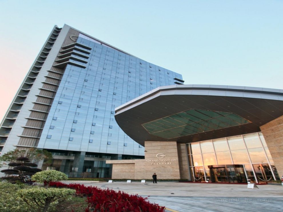 Khách sạn Grand Skylight International Gongqingcheng
