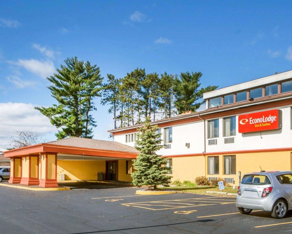 Econo Lodge Inn and Suites Stevens Point