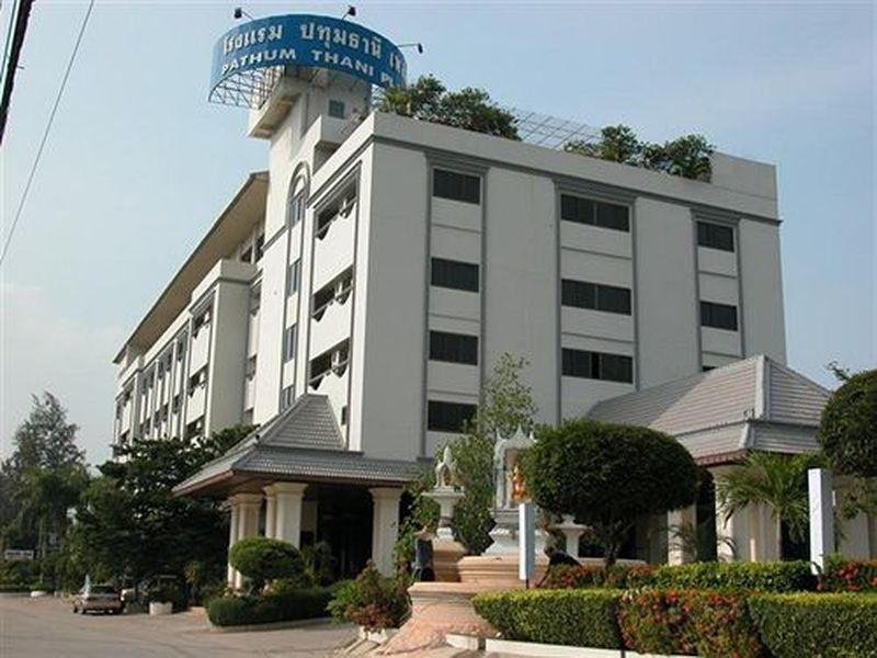Khách sạn Pathum Thani Place