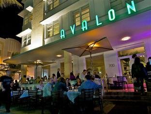 Khách sạn Avalon