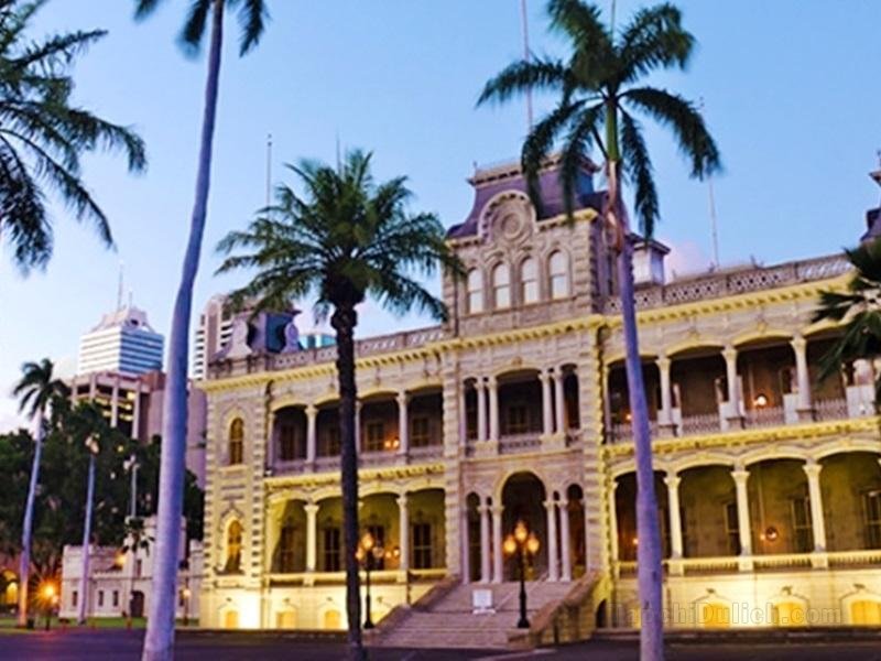 Khách sạn Ambassador Waikiki
