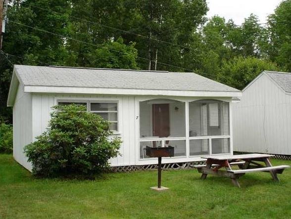 White Oak Motel Cottages Holderness Nh United States