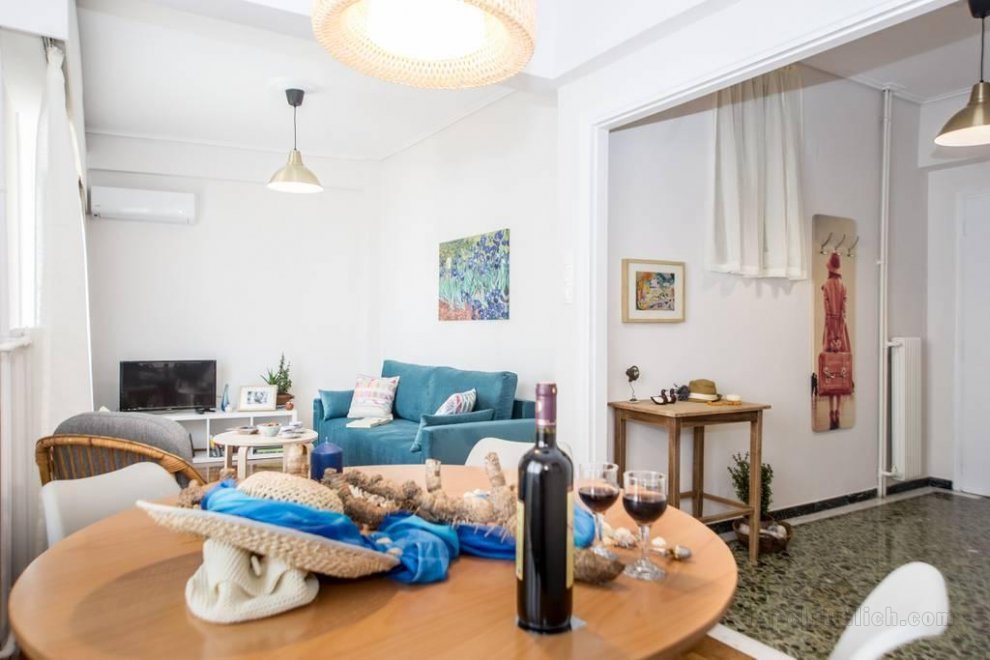 Charming flat inthe center, near the park &the sea