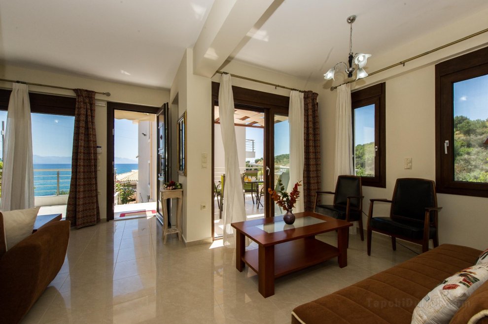 Villa next to the beach with panoramic view