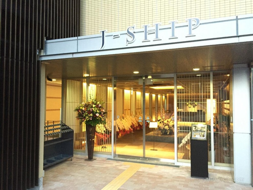 Khách sạn Cabin & Capsule J-SHIP Osaka Namba
