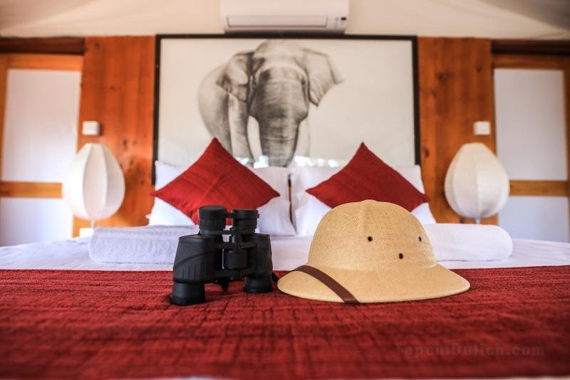 Topan Yala – Luxury Tented Safari