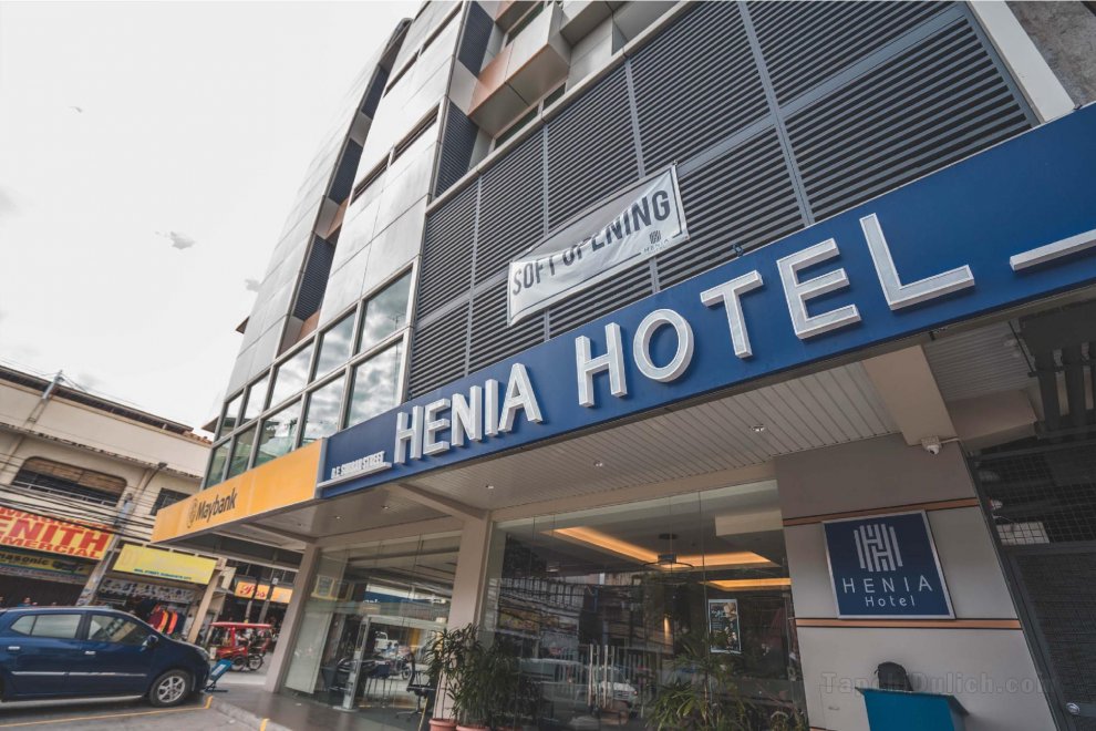 Khách sạn Henia