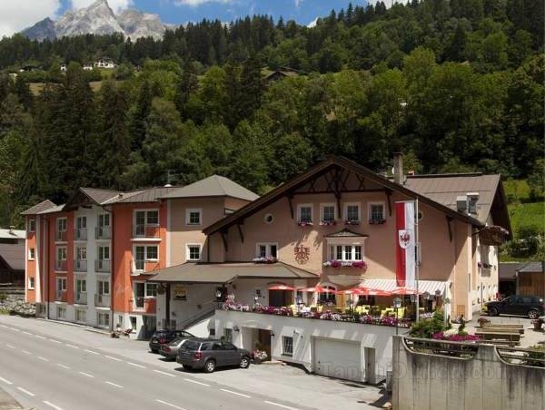 Khách sạn Post Strengen am Arlberg