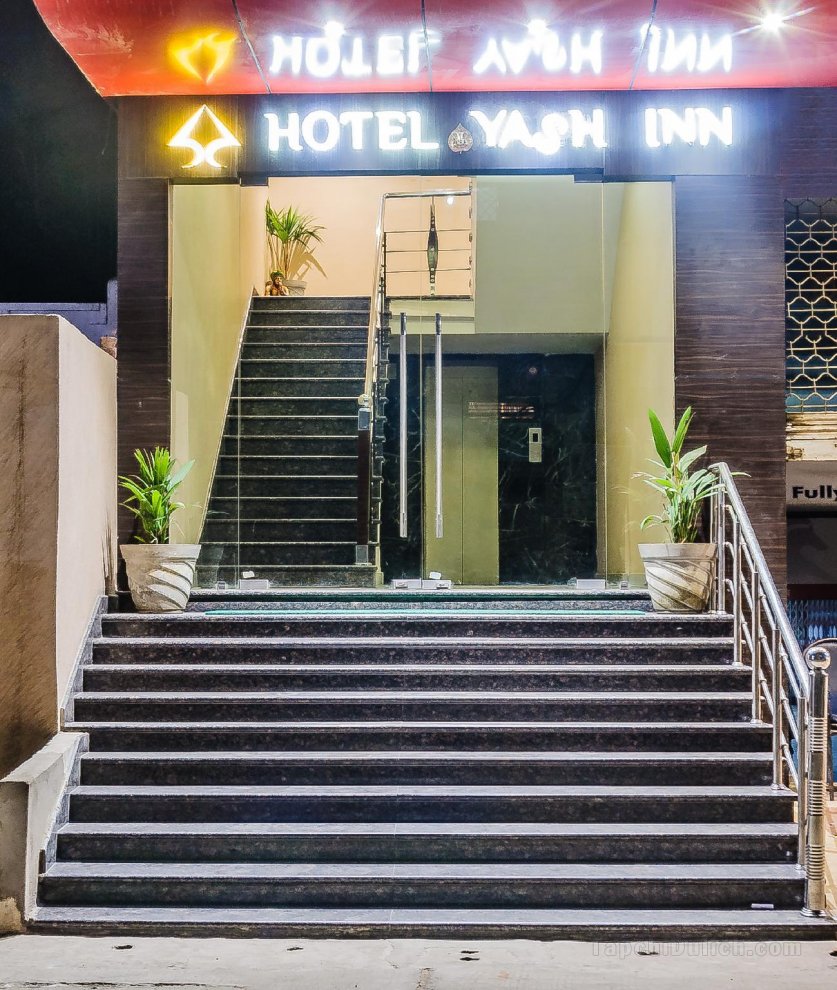 Khách sạn Yash Inn