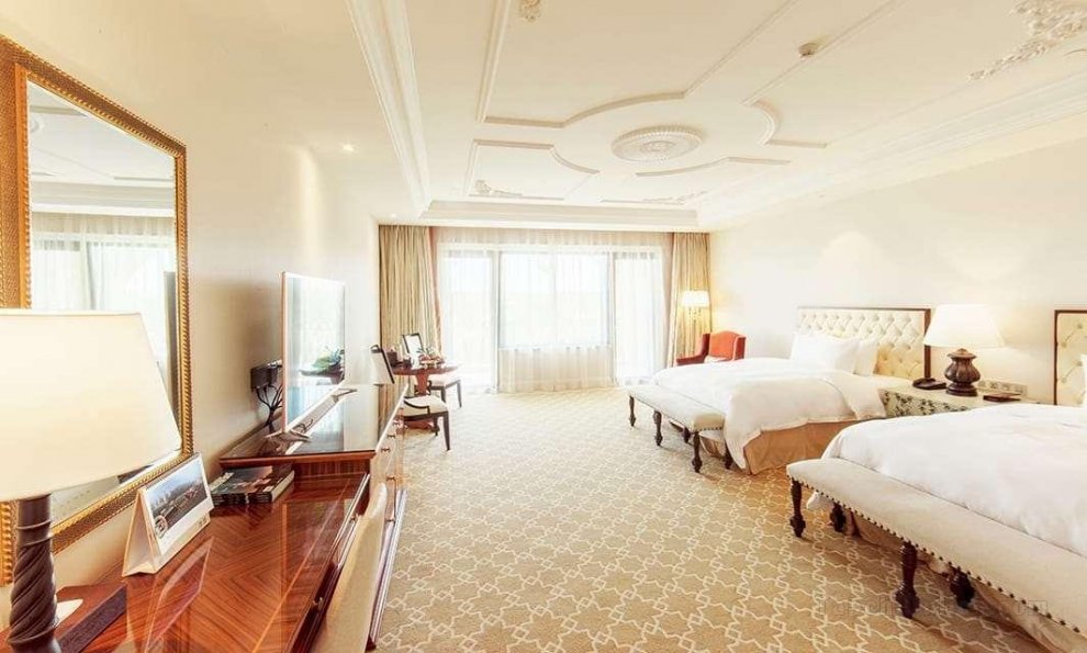 Wyndham Grand Plaza Royale Resort Nanjing