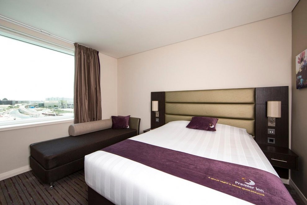 Khách sạn Premier Inn Doha Education City