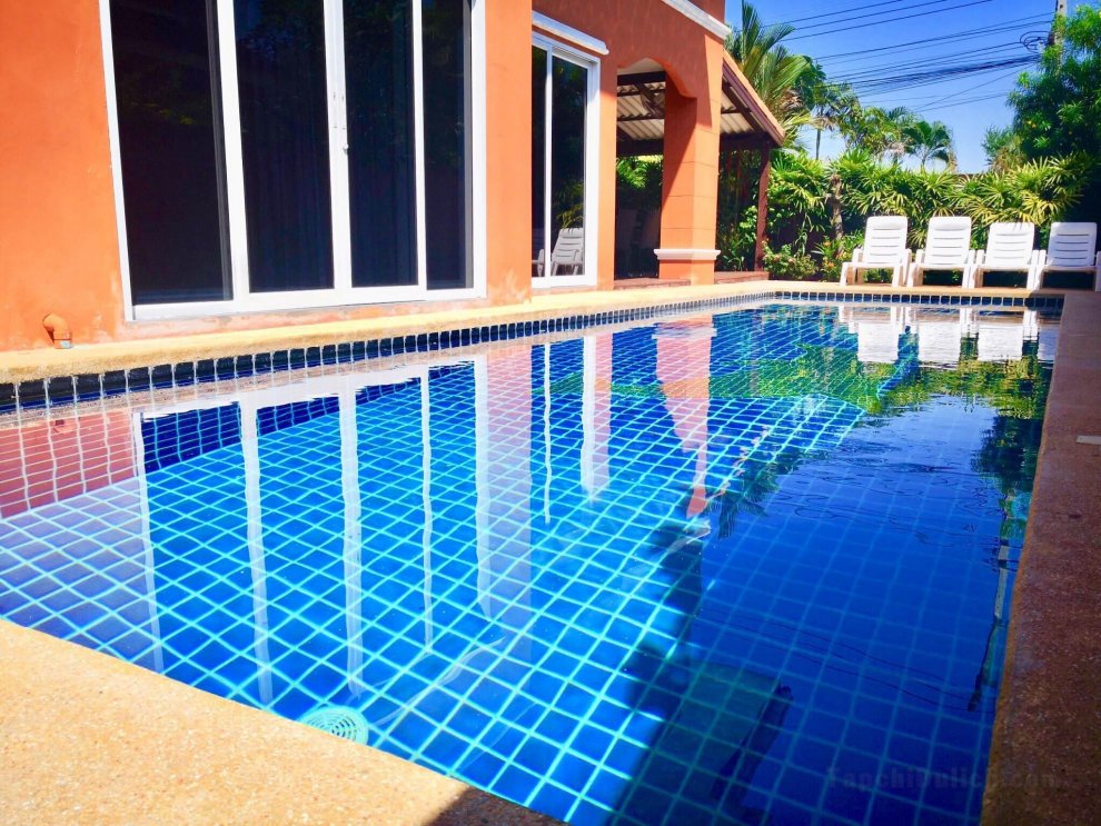 pool villas @ view point at pattaya 20150