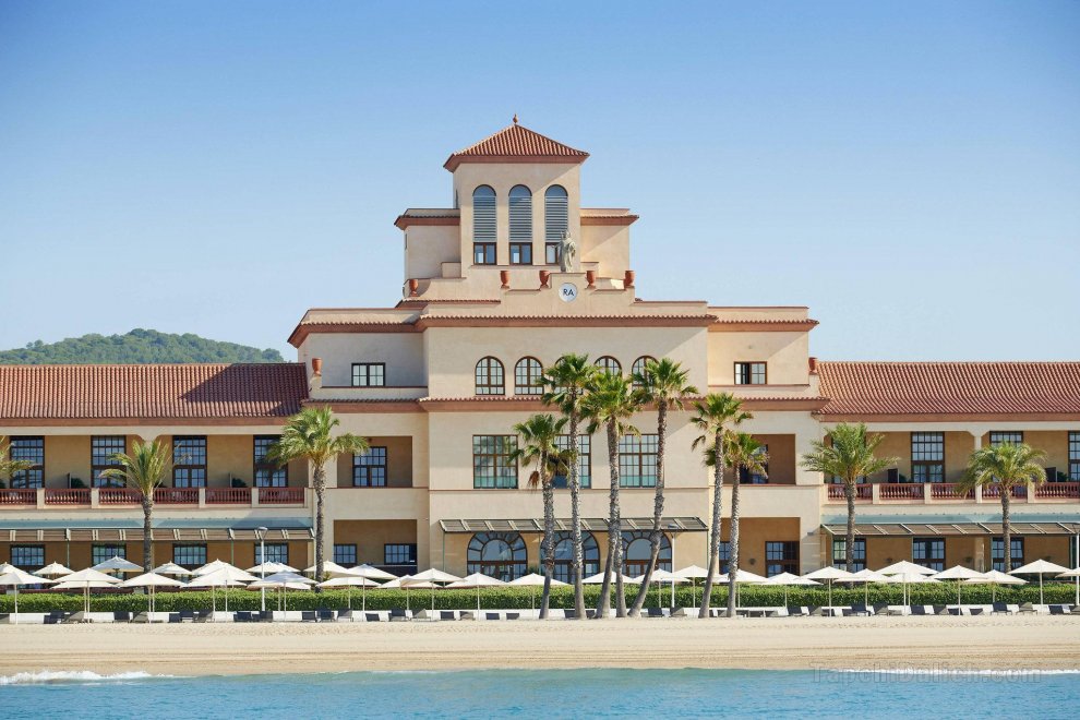 Le Méridien Ra Beach Hotel & Spa
