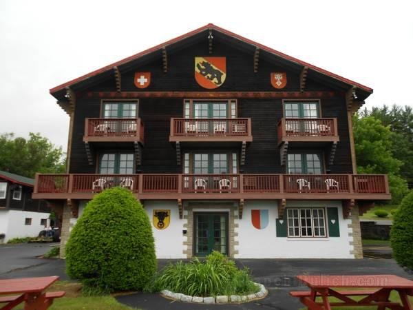 瑞士小屋村旅館