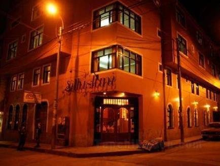 Khách sạn Sillustani Inn