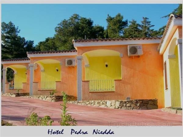 Khách sạn Pedra Niedda