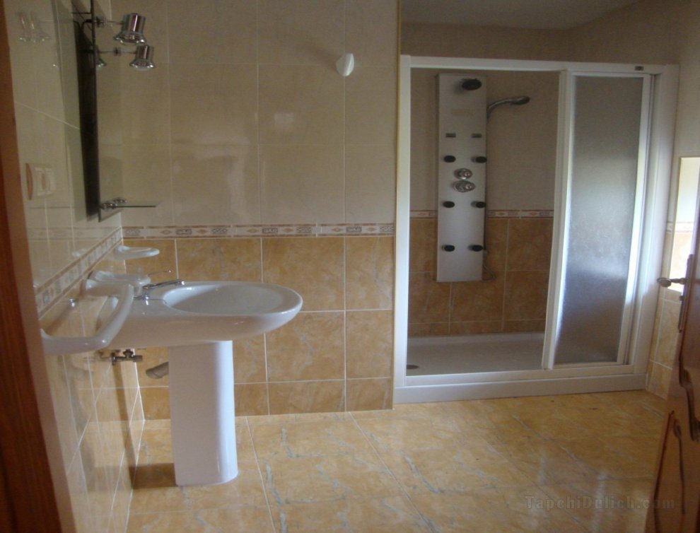 200平方米3臥室公寓 (穆西亞) - 有1間私人浴室