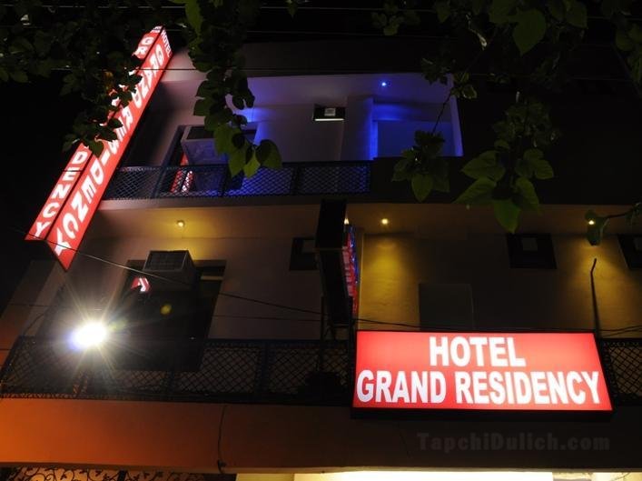 Khách sạn Grand Residency
