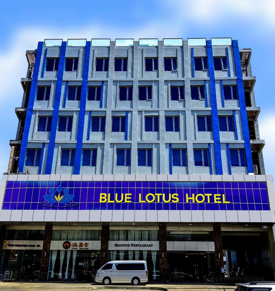 Khách sạn Blue Lotus