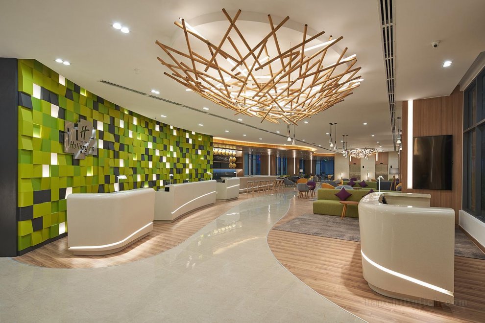 Holiday Inn & Suites Saigon Airport