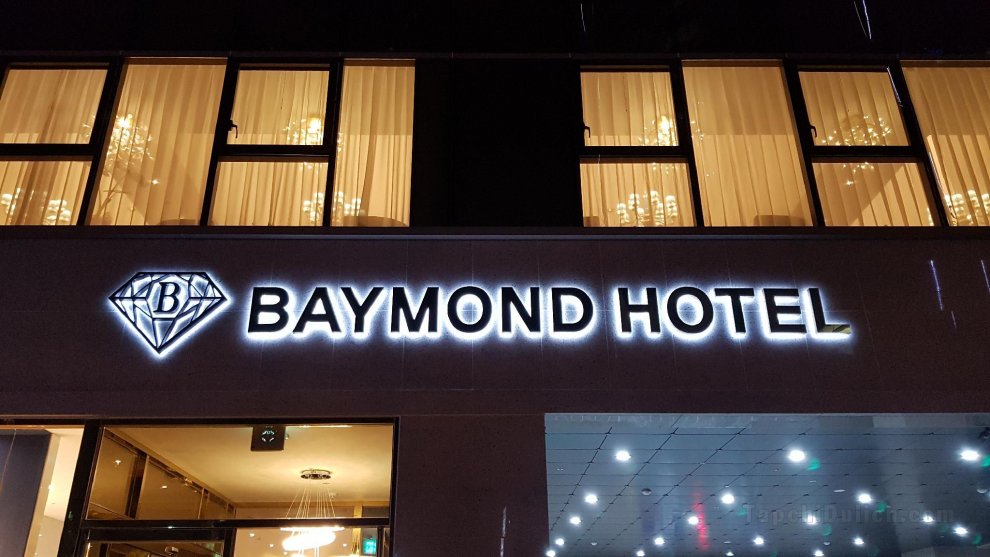 Khách sạn Baymond