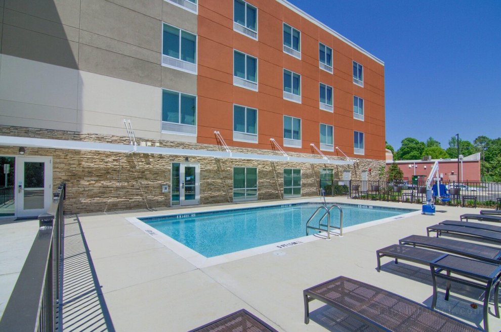 Holiday Inn Express And Suites Mobile - University Area