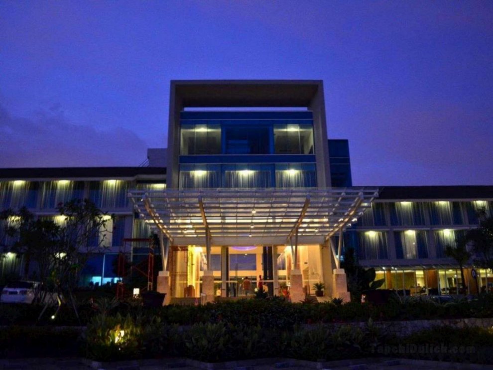 Khách sạn Emersia and Resort