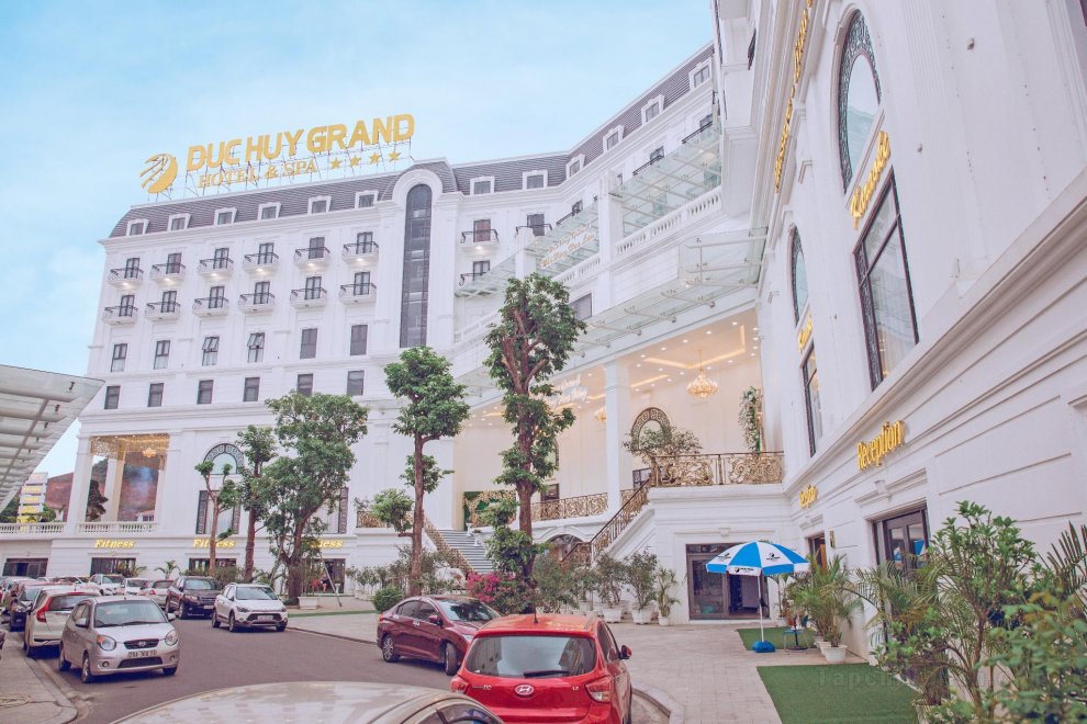 Khách sạn Duc Huy Grand and Spa