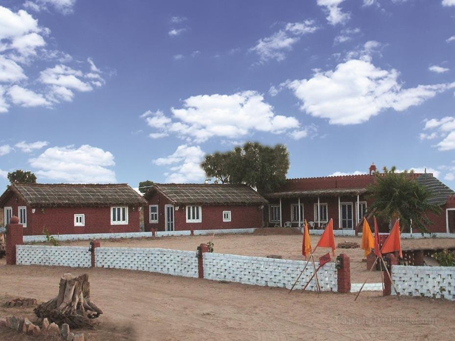 Umaid Safari and Desert Lodge by Parfait