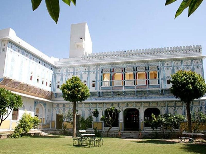 Khách sạn Rajmahal Palace - Kanota s (Near Bisalpur Dam)