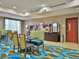 Khách sạn Holiday Inn Express and Suites Forrest City