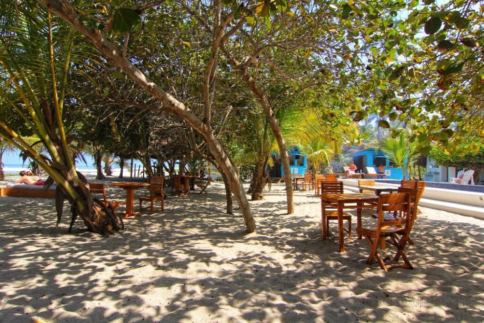 藍芒果海灘酒店