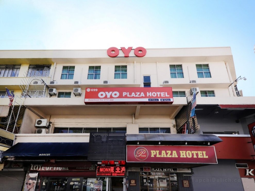 Khách sạn OYO 699 Plaza