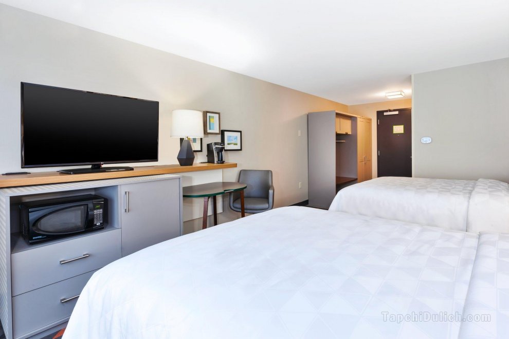 Khách sạn Holiday Inn And Suites Toledo Southwest - Perrysburg