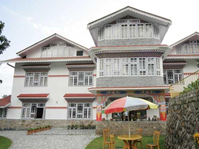 Khách sạn Red Palace & Resort