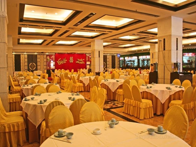 Khách sạn Fangzhong Holiday