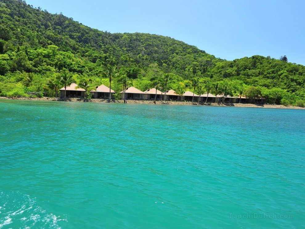 Paradise Bay Island Resort